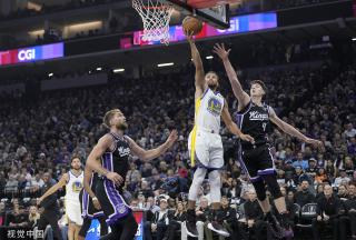 队的对抗中 队的对抗中