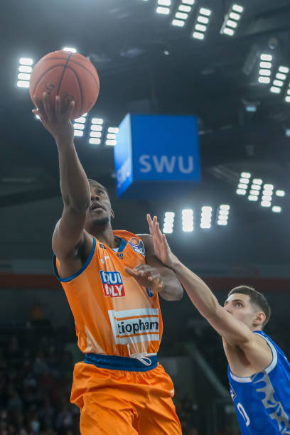 再加上伤病 再加上伤病