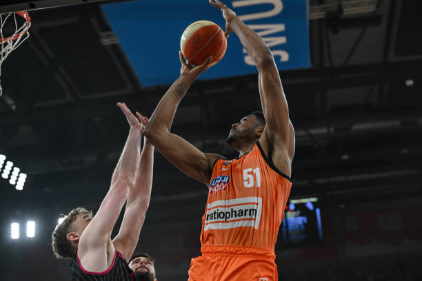 来限制对手 来限制对手